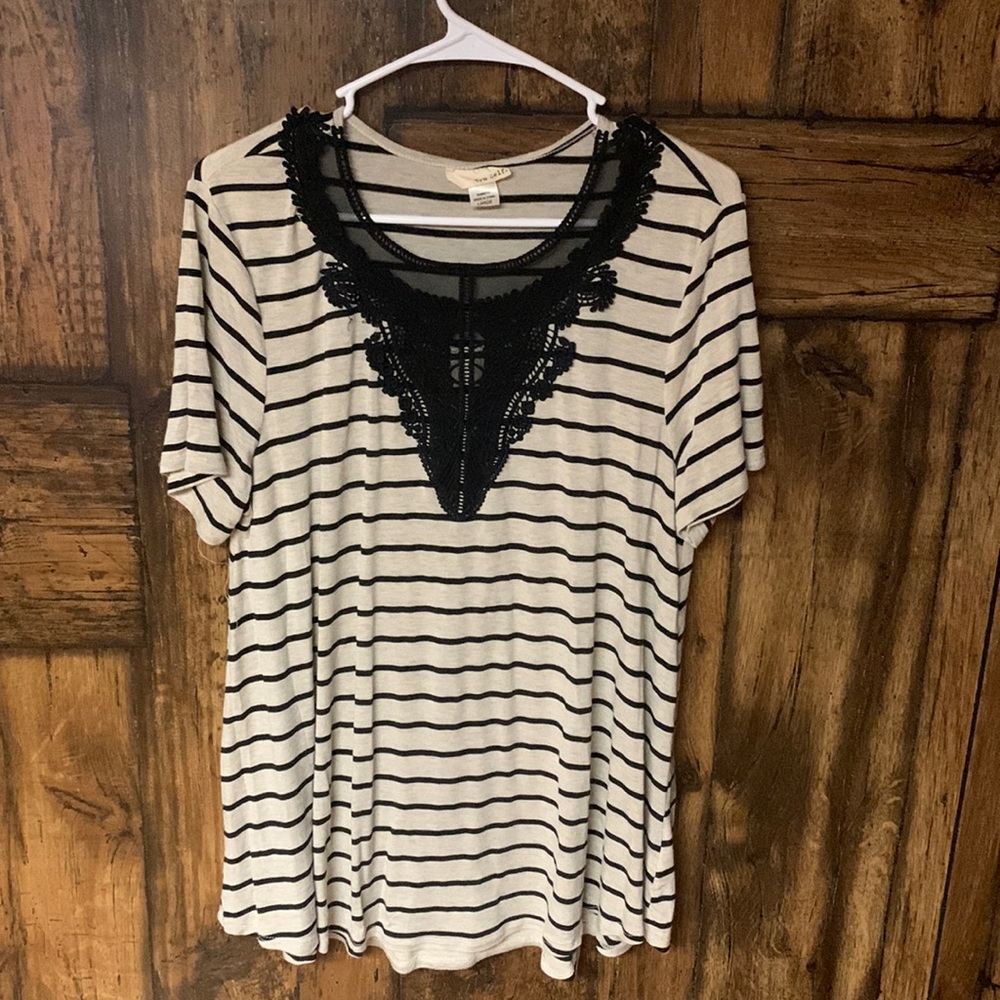 Tru self woman’s size large top